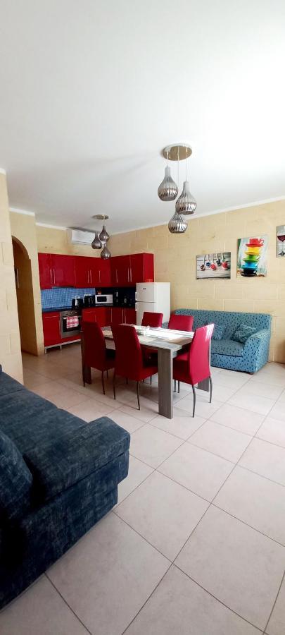 Apartment With Pool Gozo Għajnsielem Esterno foto