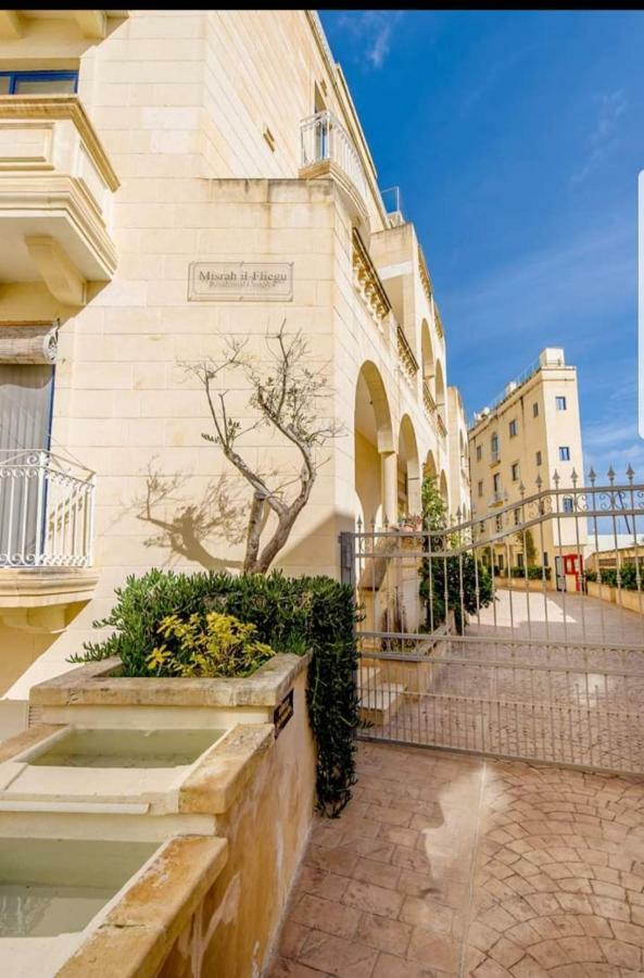 Apartment With Pool Gozo Għajnsielem Esterno foto
