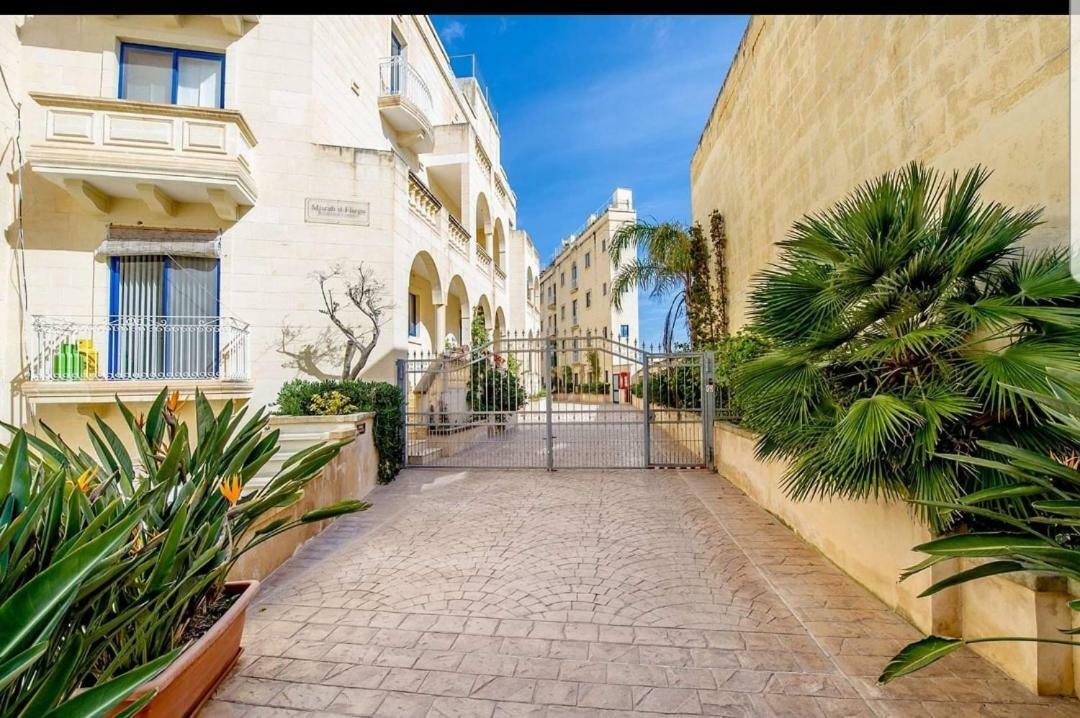 Apartment With Pool Gozo Għajnsielem Esterno foto